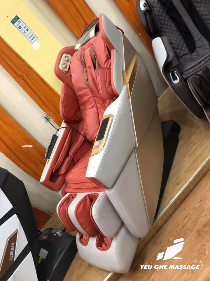 hinh anh ghe massage okinawa a601 pro tai showroom