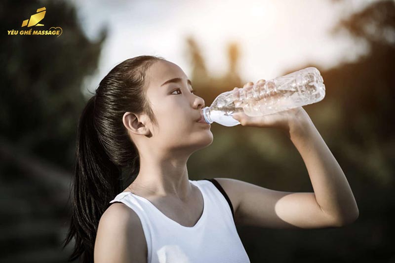 Uống Nước Đúng Cách Để Bảo Vệ Thận