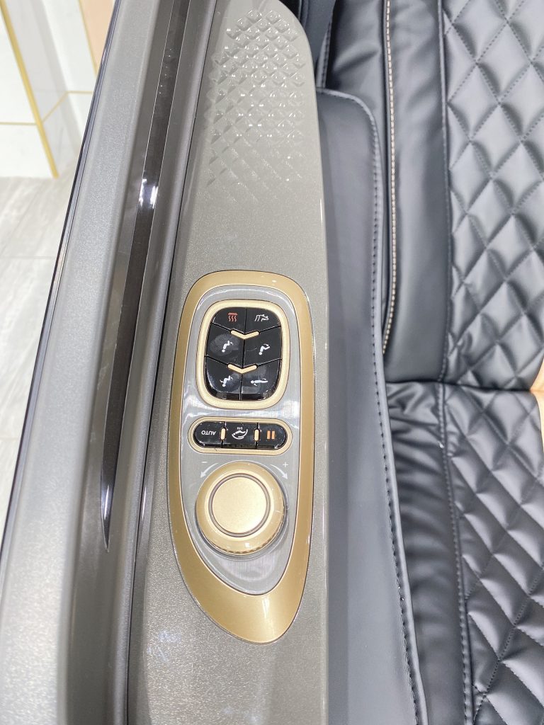 Ghế massage Okinawa IMASTER 7D z5706660985417 df86b21c497973c6a096dcac36e14cb3