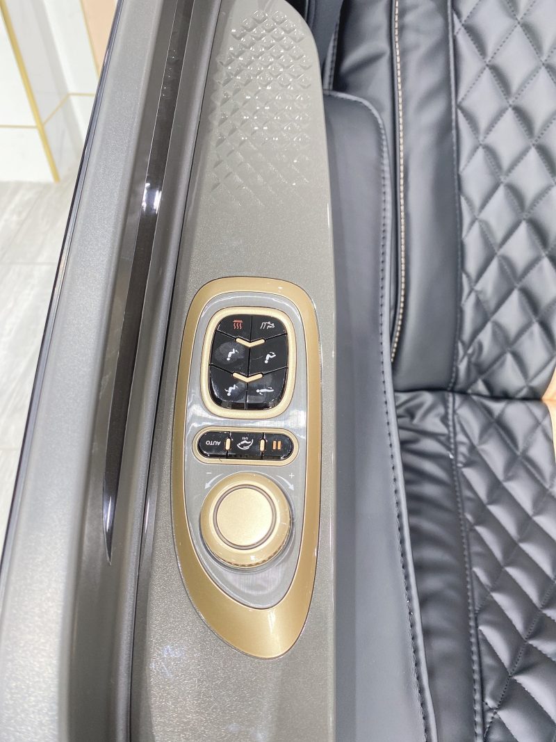 Ghế massage Okinawa IMASTER 7D-1 Ghế massage Okinawa IMASTER 7D